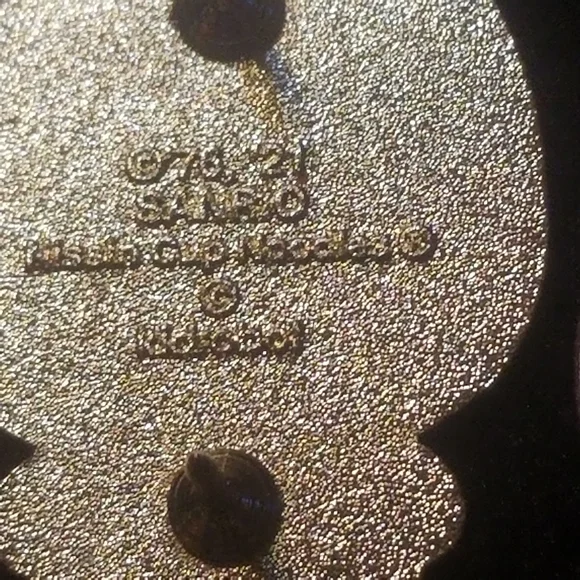 Hello Kitty Egg kidrobot enamel pin Nissin Cup Noodles series - Picture 4 of 4